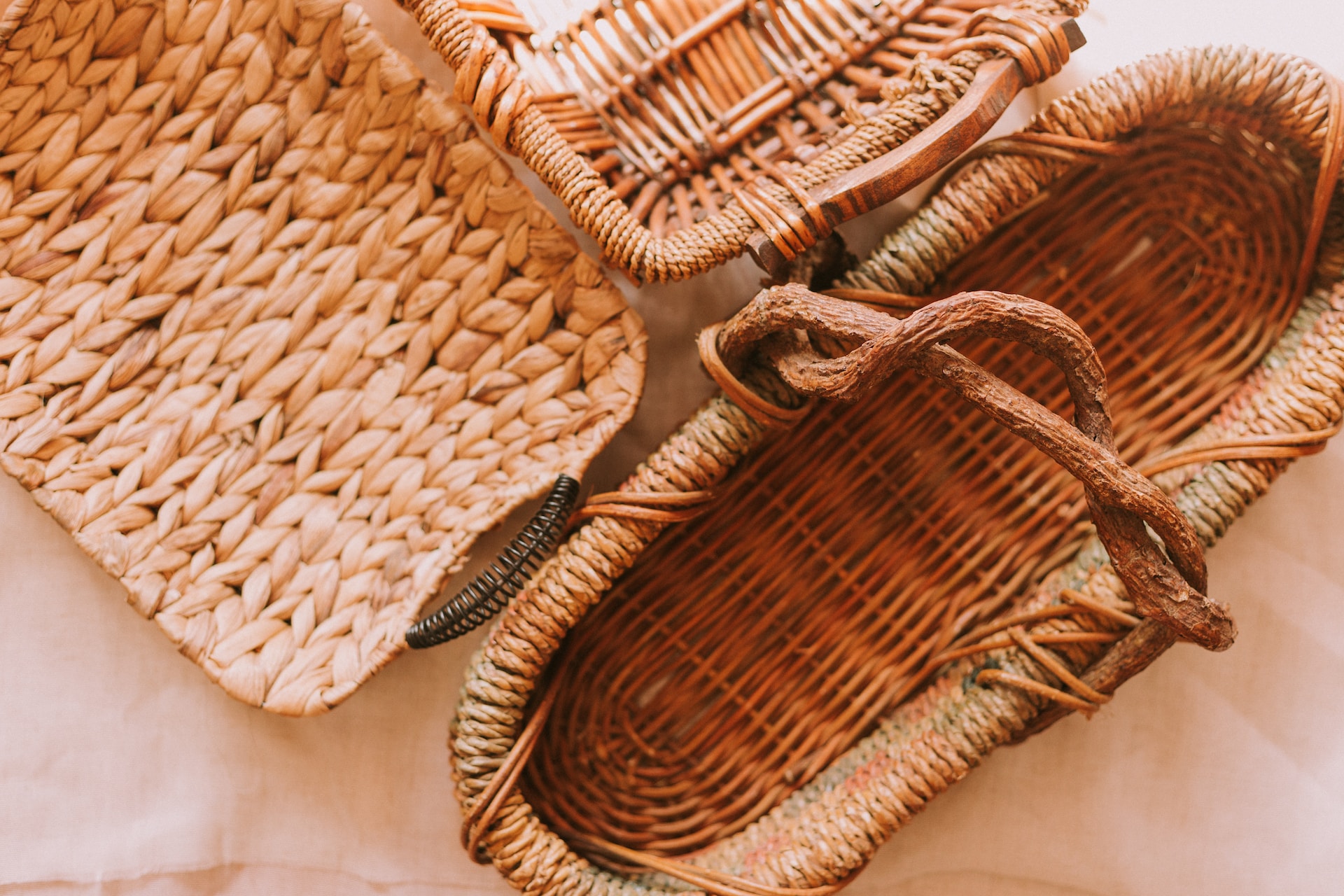 3 empty baskets